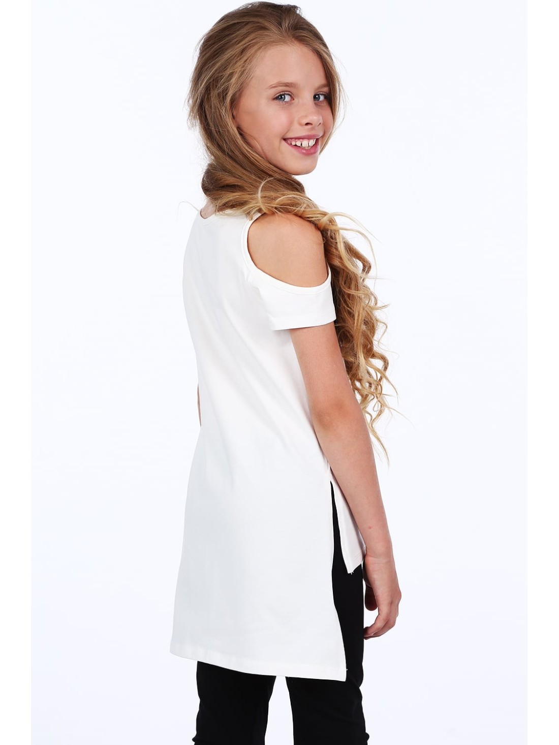 Girls\' blouse with bare shoulders, cream, NDZ8227 - Online store - Boutique